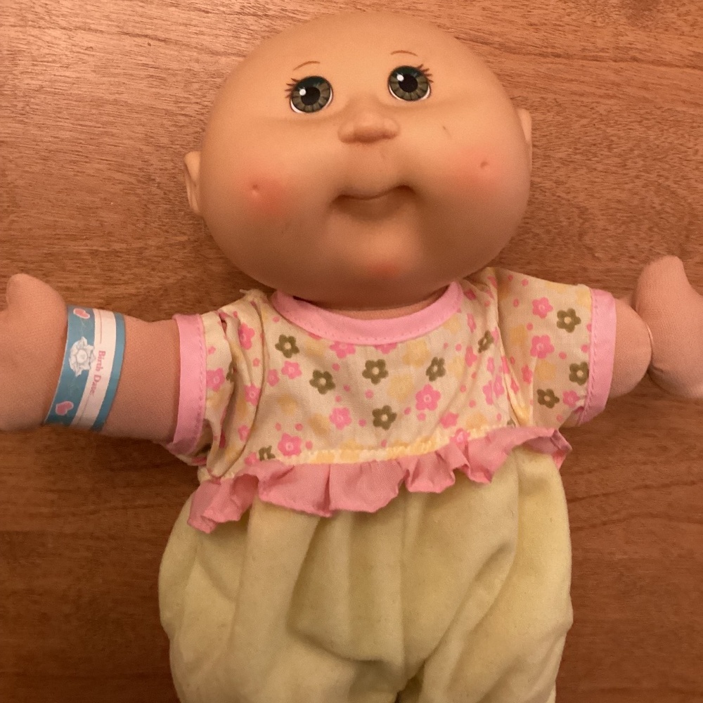 Vintage Cabbage Patch Kids Doll original outfit and bracelet